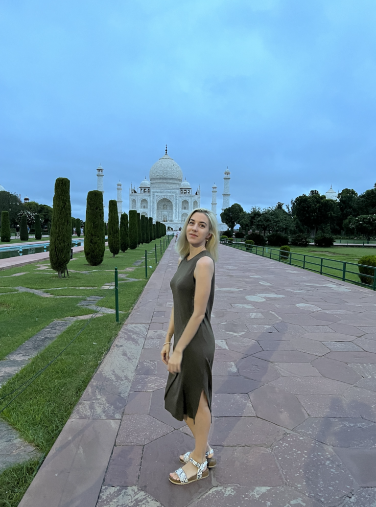 woman traveler taj mahal india expat lifestyle